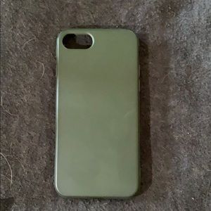 Sleek army green iPhone 7/8 case.
